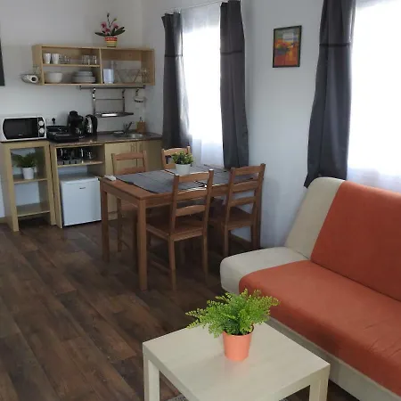 Akali Studio * Балатонакали