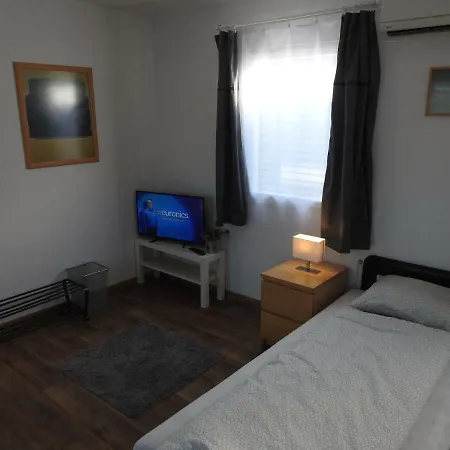 Akali Studio Apartment *