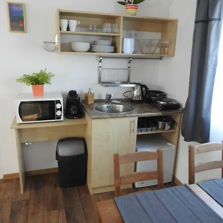 Akali Studio Apartman *