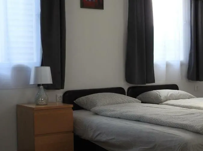 Akali Studio * Balatonakali